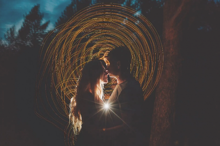 Twin Flame Missing Each Other: Signs and Fixes
