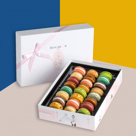 Retain appetizing taste and flavour of cream filled biscuits by opting for our food grade macaron boxes